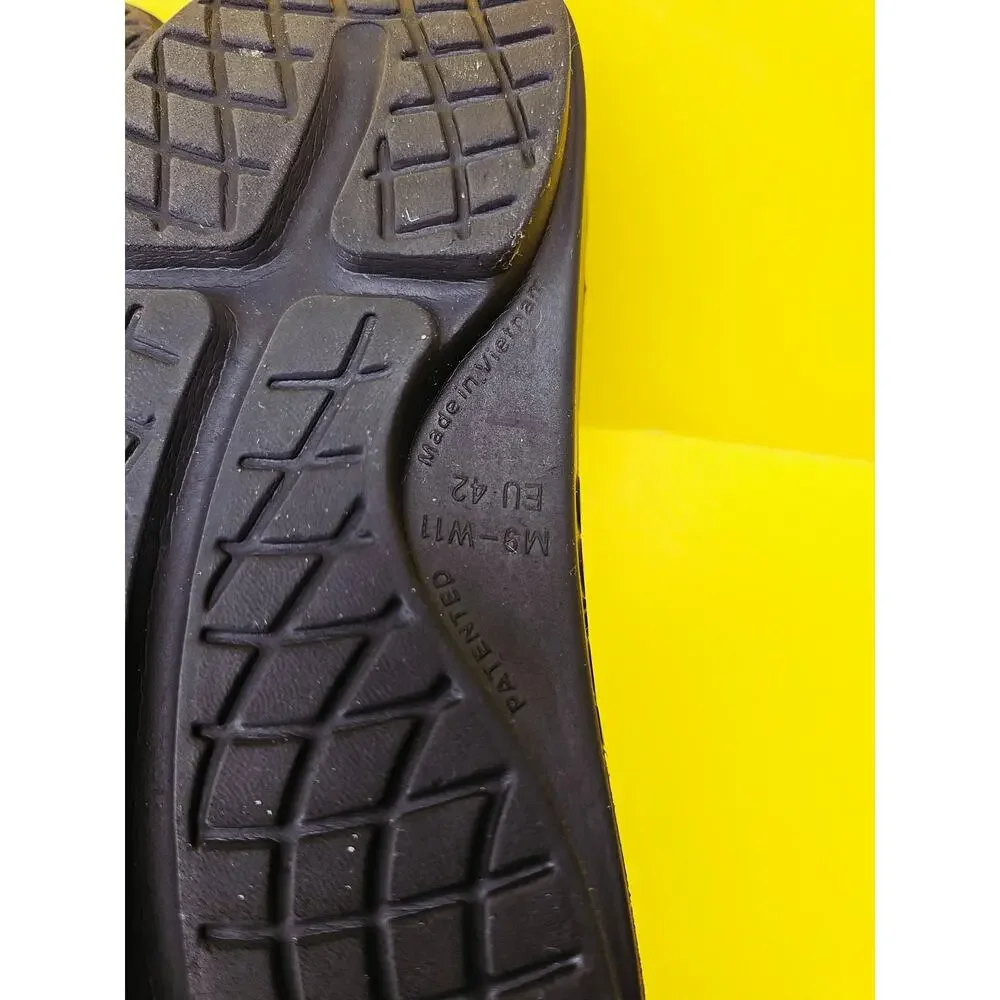 Oofos Men 9 Comfy footwear
